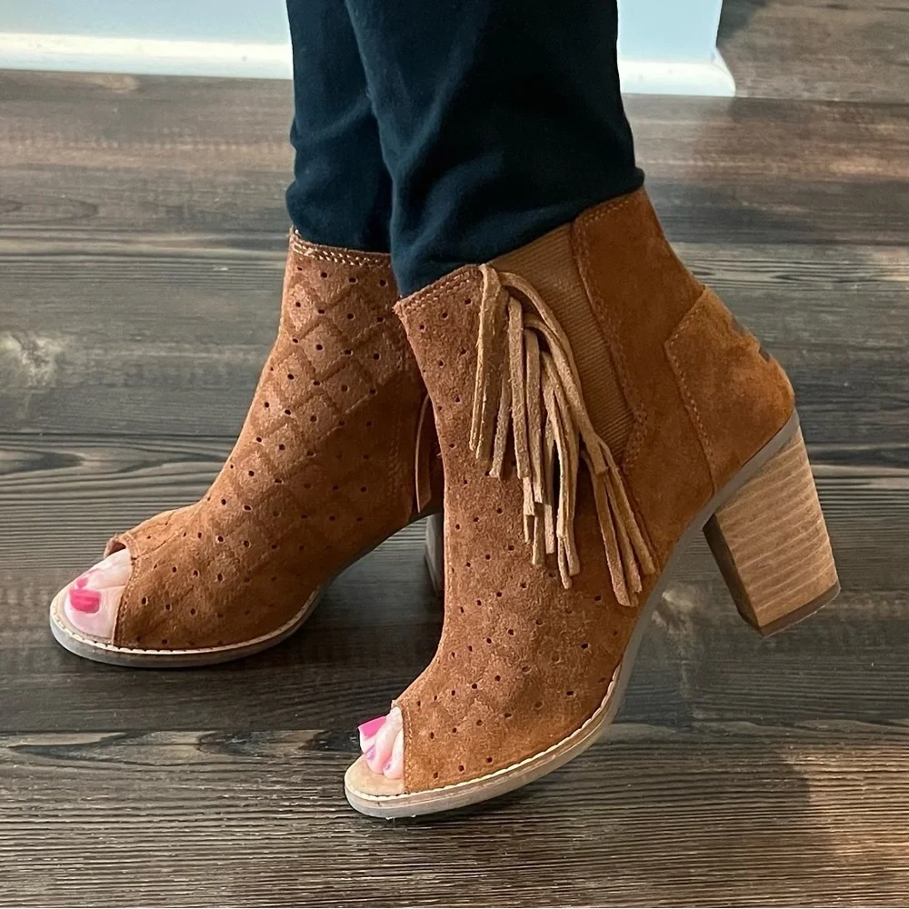 TOMS Rust Tassel Fringe Suede Leather Peep Toe Booties Size 6.5